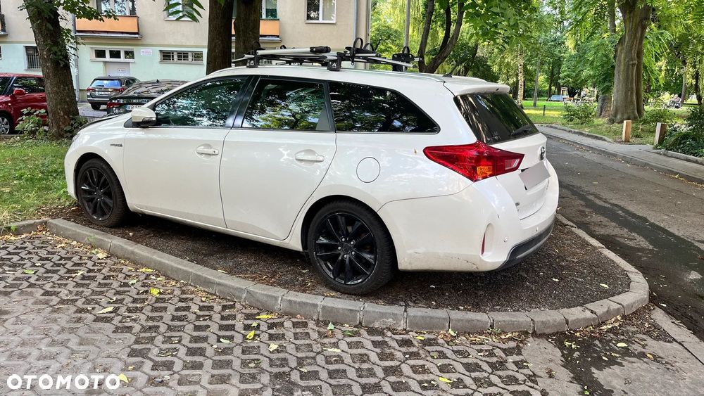 Toyota Auris - 2