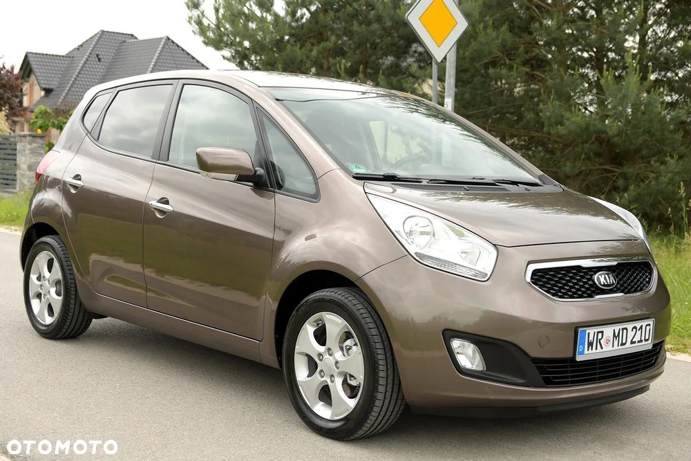 Kia Venga - 11