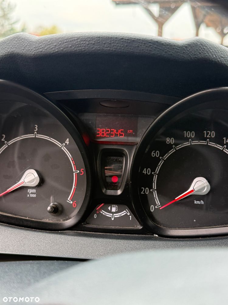 Ford Fiesta - 11