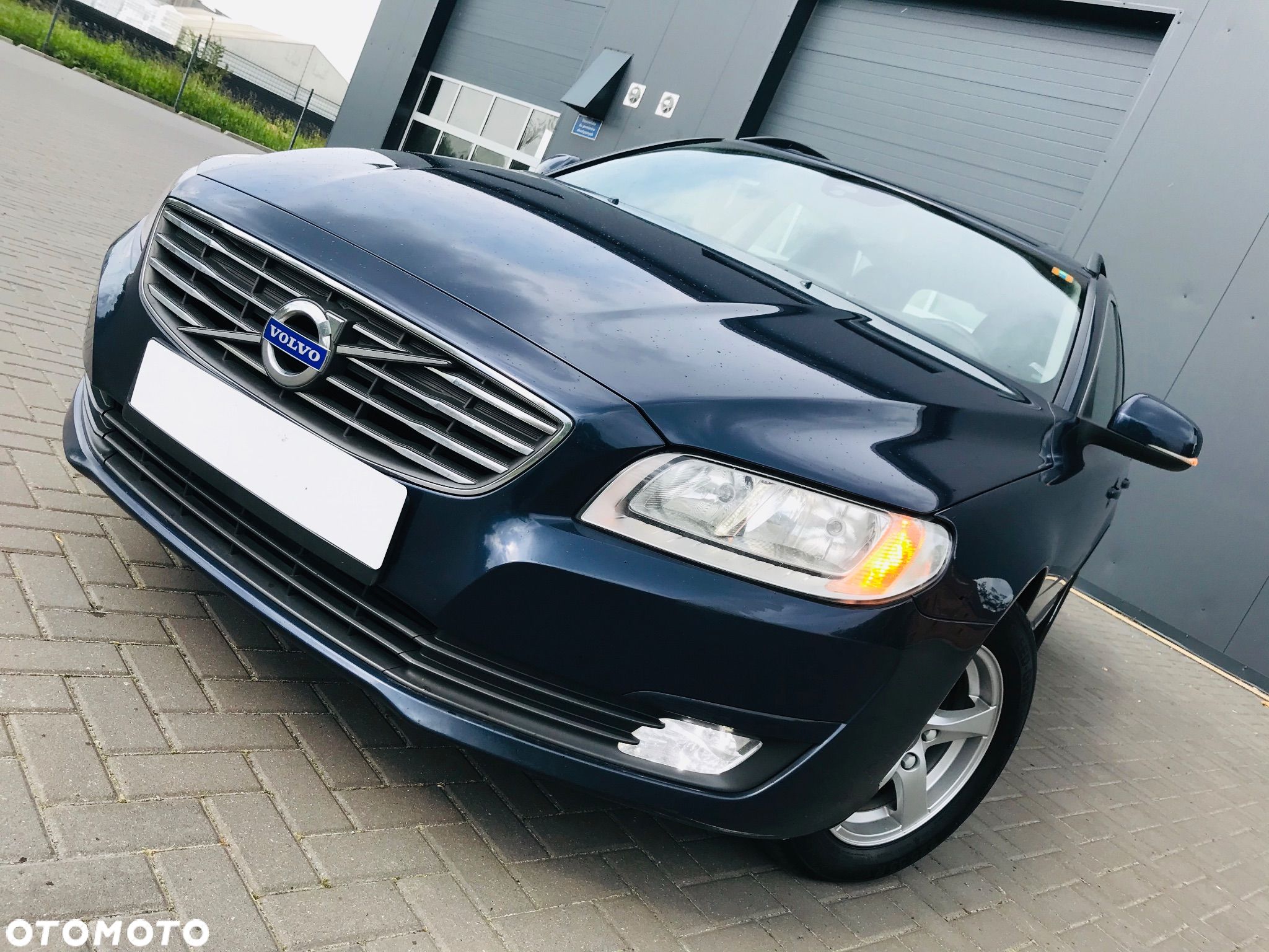 Volvo V70 2.0D Kinetic - 1