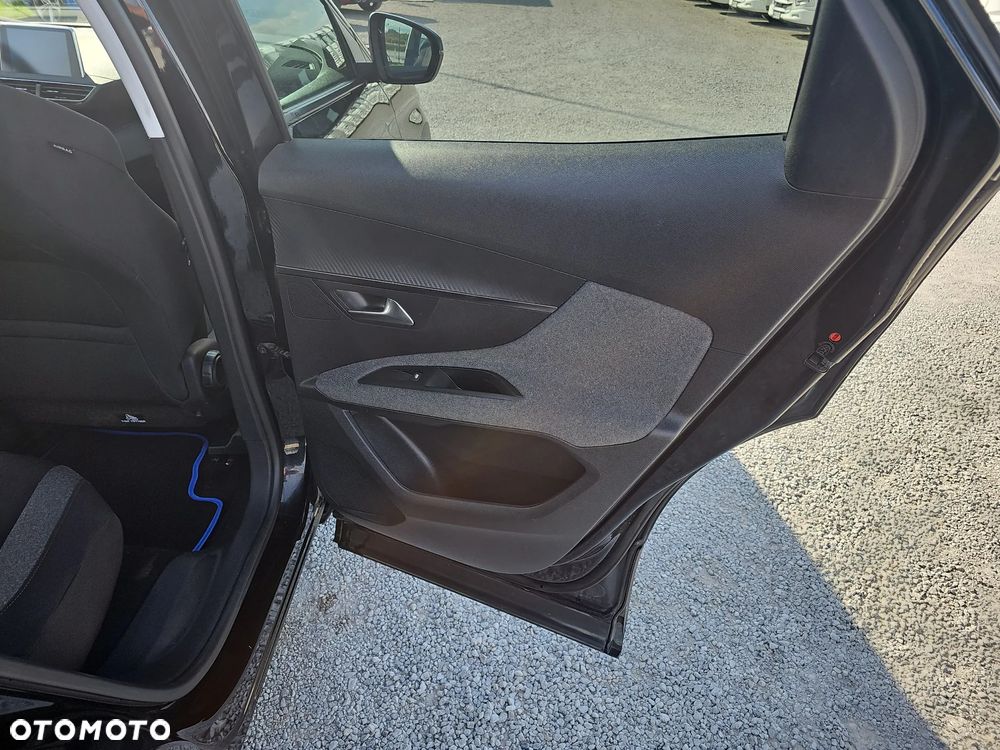 Peugeot 3008 1.5 BlueHDi Active S&S EAT8 - 24
