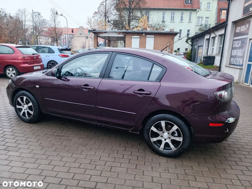 Mazda 3 2.0 Exclusive + - 4