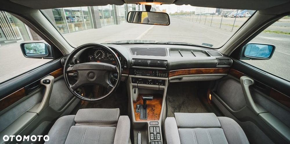 BMW Seria 7 750i - 14