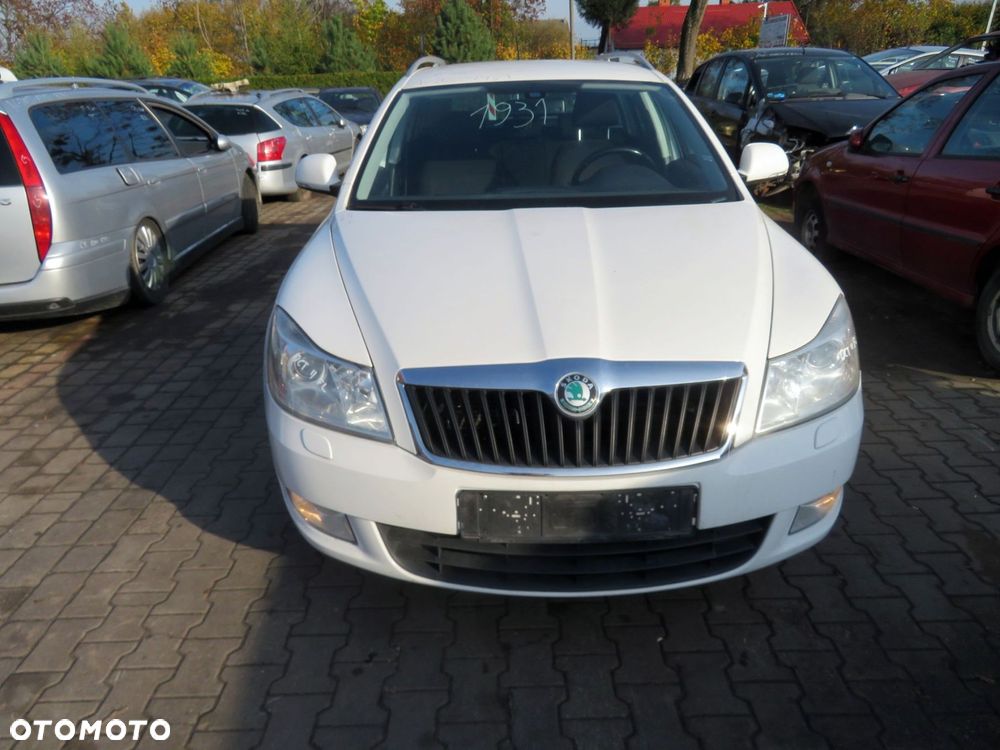 MASKA ZDERZAK BŁOTNIKI LAMPY OCTAVIA II LIFT LF9E  SKODA 2008-2013 BIAŁY PRZÓD KOMPLETNY - 1
