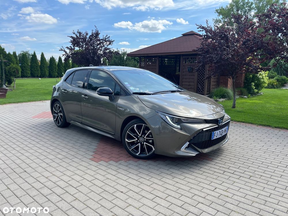 Toyota Corolla 2.0 Hybrid Executive - 36
