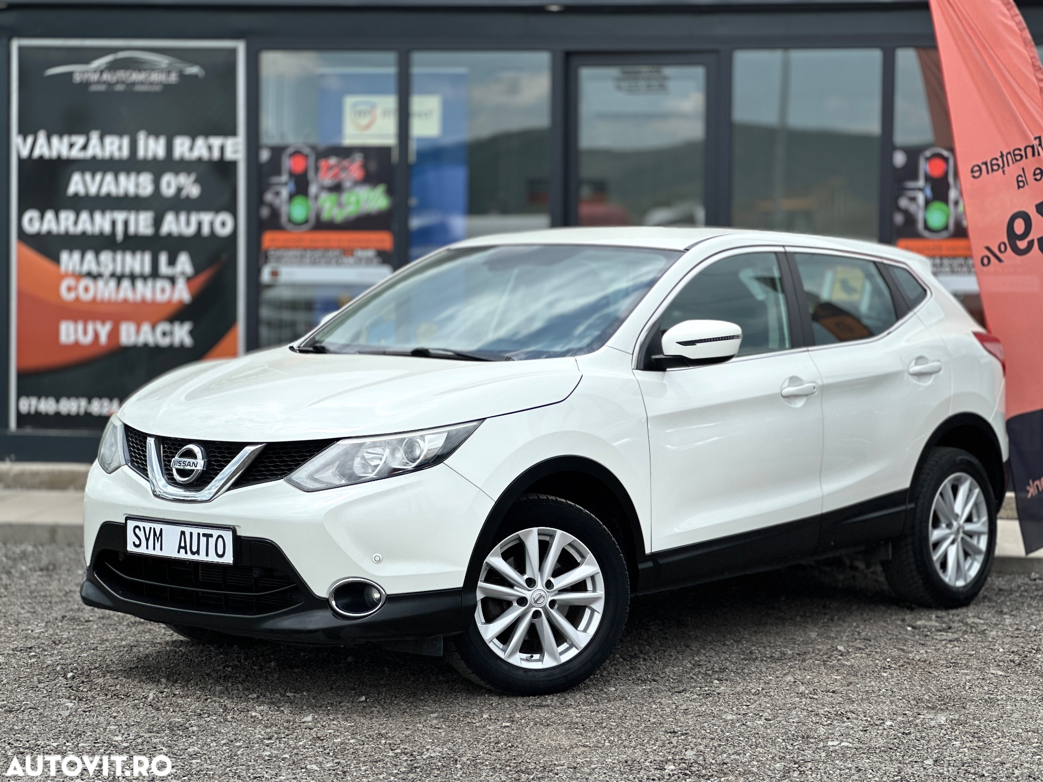 Nissan Qashqai 1.2 DIG-T N-Vision - 2
