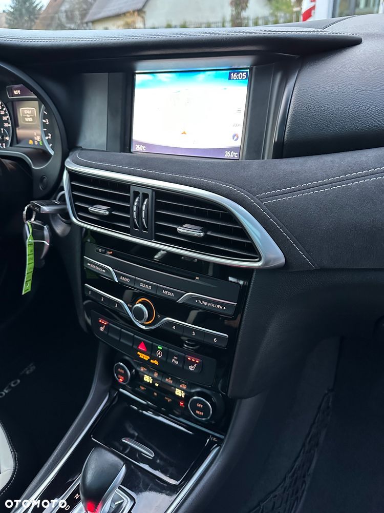 Infiniti Q30 2.0t DCT AWD Sport City Black - 30