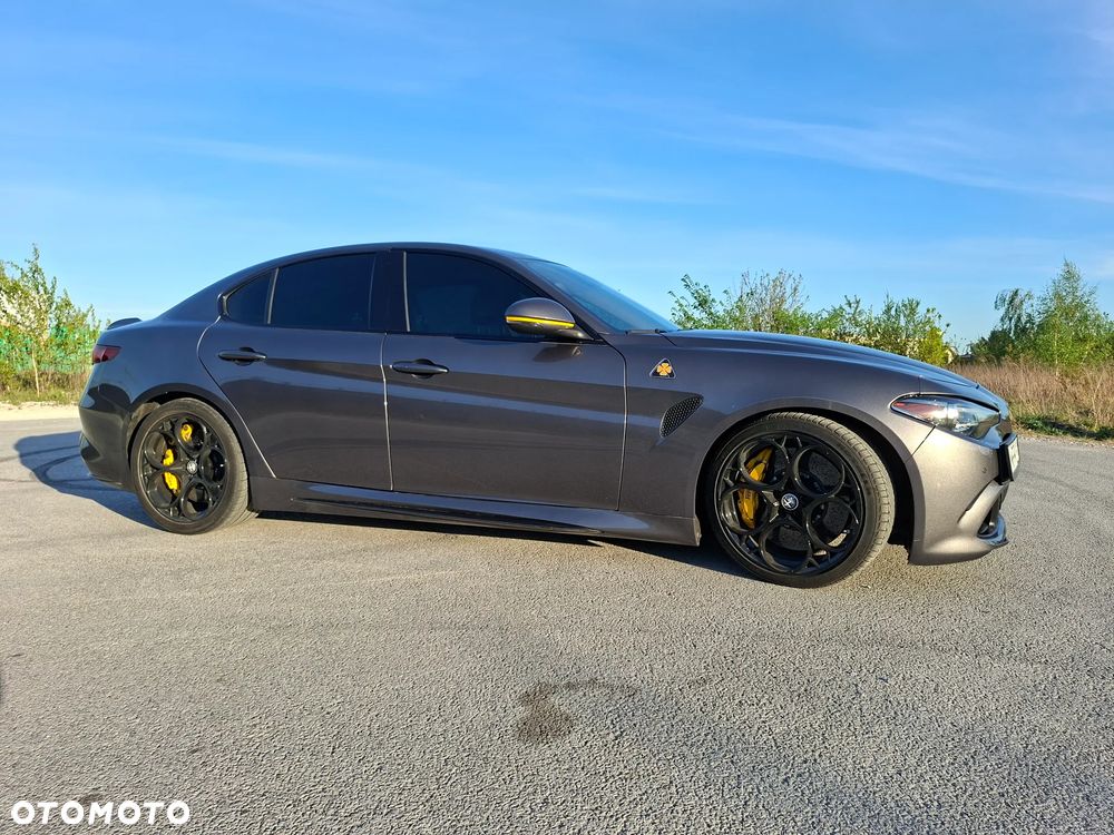 Alfa Romeo Giulia 2.9 V6 Bi-Turbo AT8 Quadrifoglio - 5