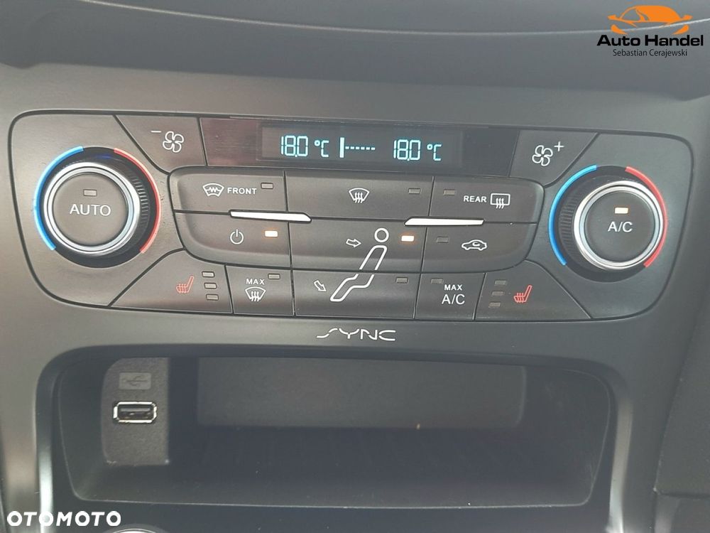 Ford Focus 1.5 EcoBoost STart-Stopp-System TITANIUM - 35