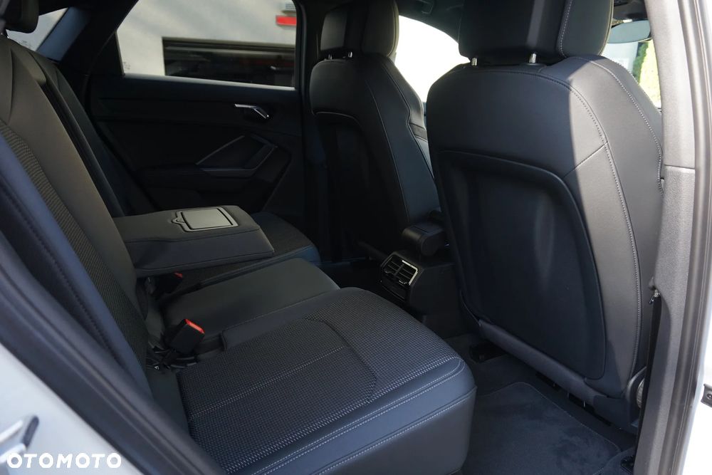 Audi Q3 Sportback 35 TFSI S tronic S line - 11