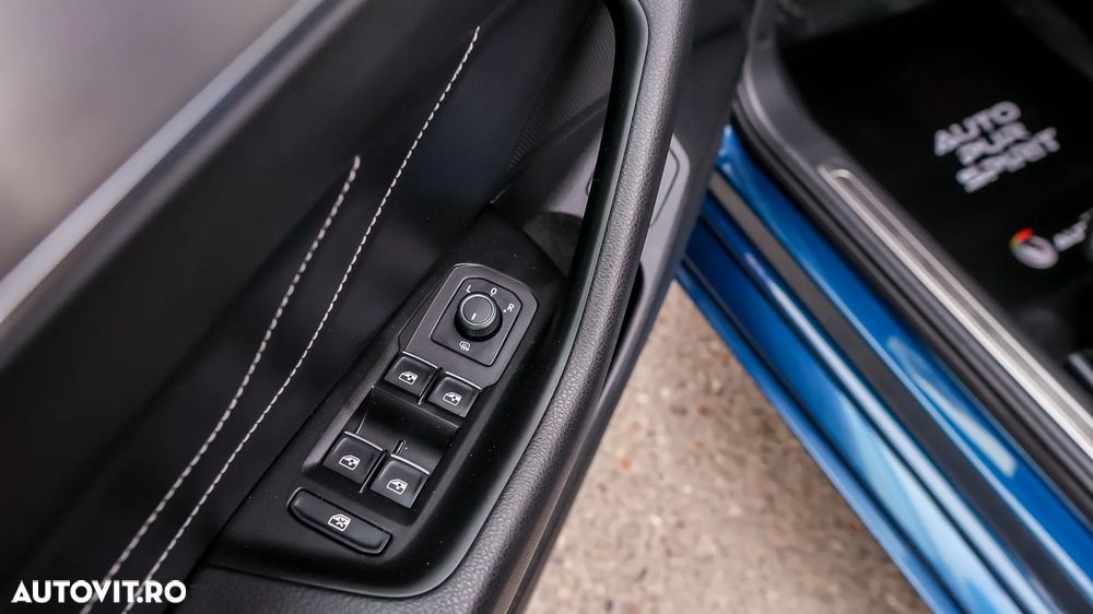 Volkswagen Passat 2.0 TDI DSG Highline - 23