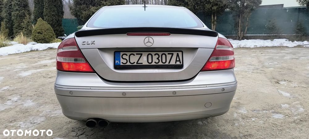 Mercedes-Benz CLK - 10