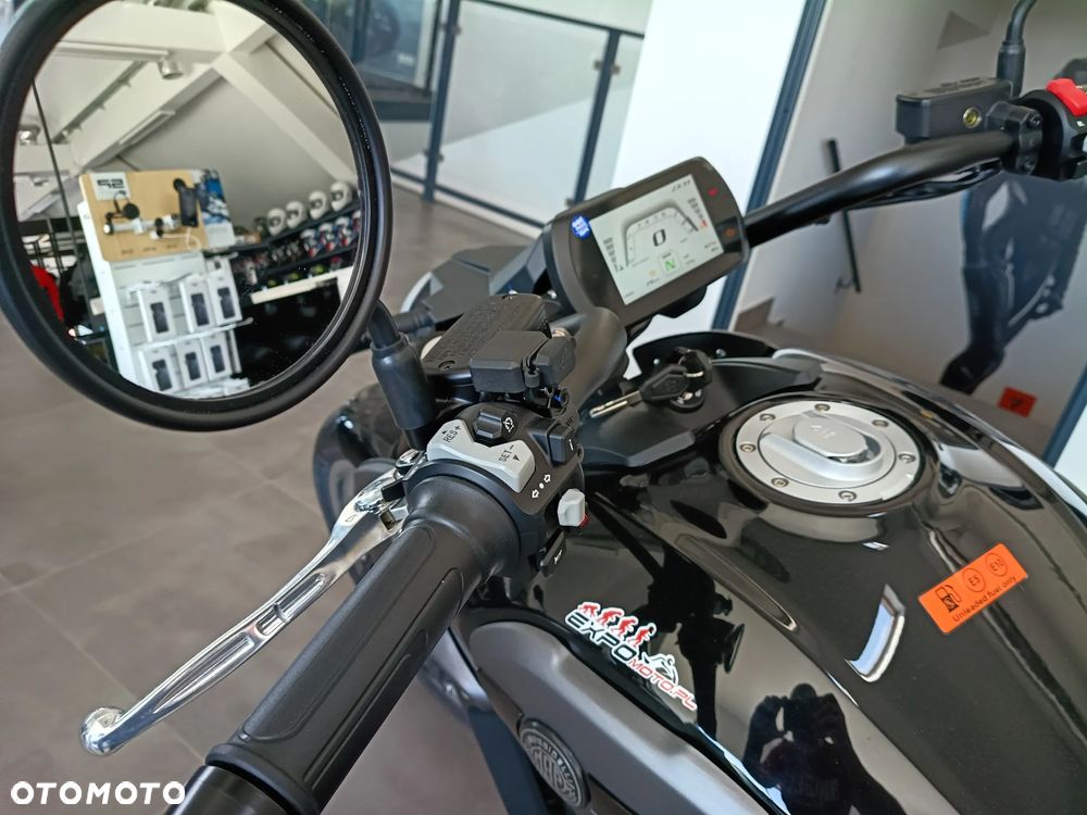 Morbidelli C1002V - 9