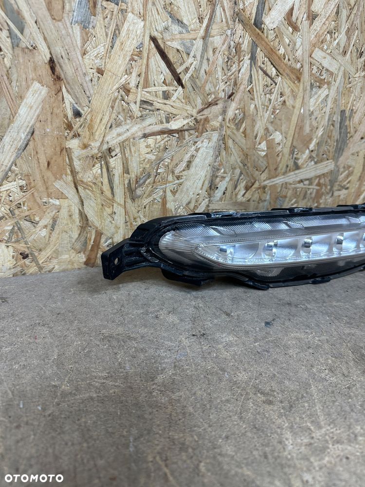 HYUNDAI TUCSON III HALOGEN DRL PRAWY 92208-D7000 - 2