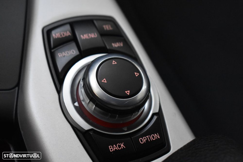 BMW 116 d Advantage Auto - 40