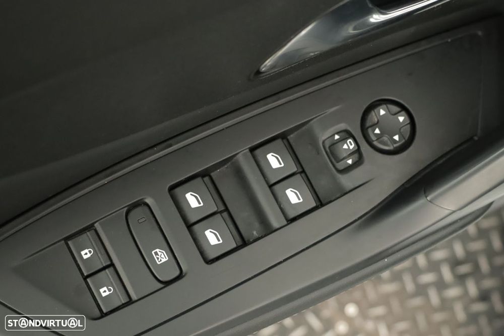 Peugeot 308 SW 1.6 Hybrid Allure e-EAT8 - 21