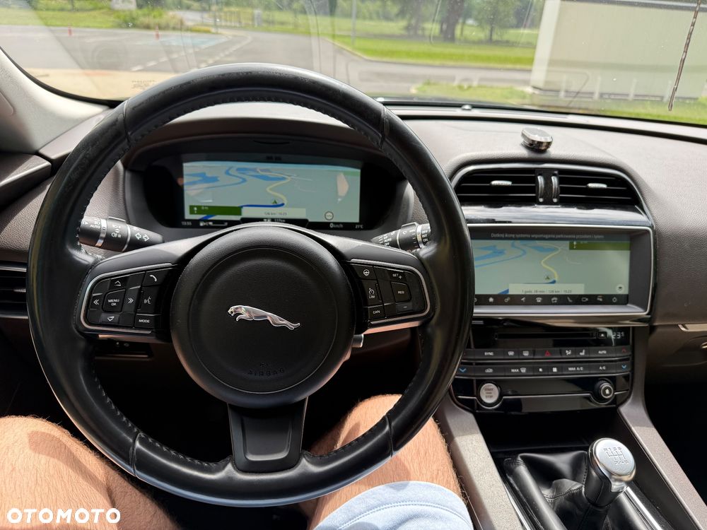 Jaguar F-Pace 2.0 i4D RWD R-Sport - 8