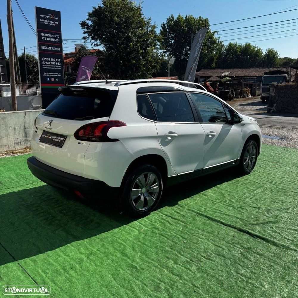 Peugeot 2008 1.2 PureTech Style — fotografia 5