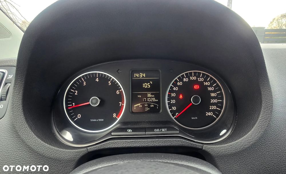 Volkswagen Polo 1.4 Cross - 31