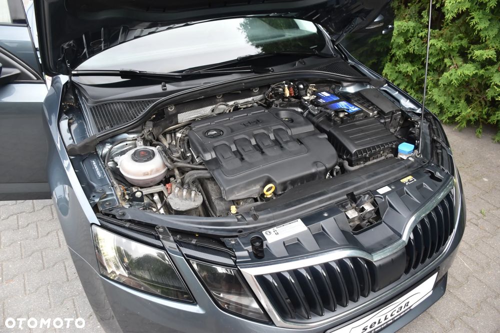 Skoda Octavia 1.6 TDI DSG Style - 28