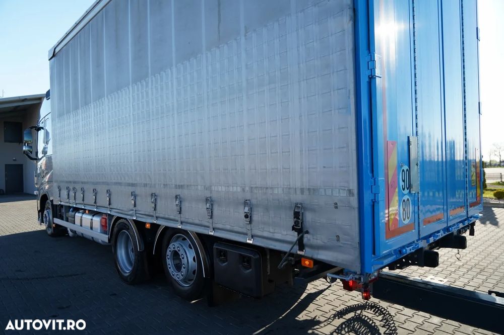 Volvo FH 460 / TRAVEL TANDEM / 120 M3 / AER CONDIȚIONAT PARCARE / AXĂ RIDICATĂ ȘI DE DIRECȚIE / PODEA REZISTENTĂ / + REMORCĂ FRUEHAUF 8,10 M / SAF / - 11