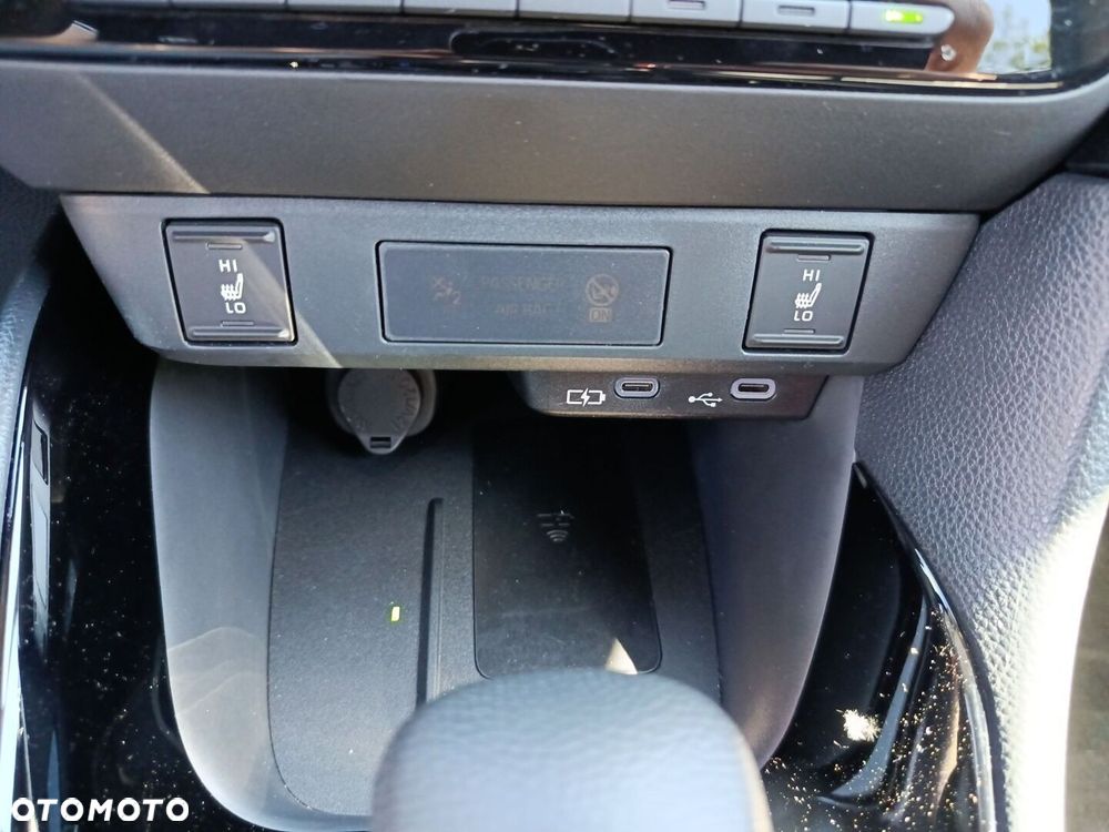 Toyota Yaris Hybrid 1.5 Style - 22