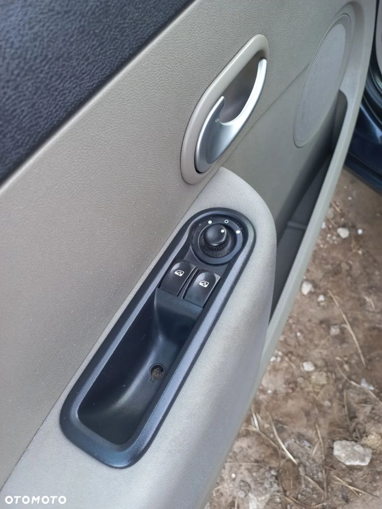Renault Clio 1.5 dCi Alize - 14