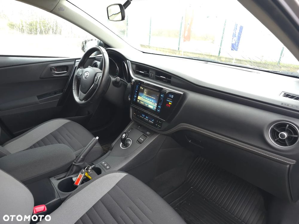 Toyota Auris - 15