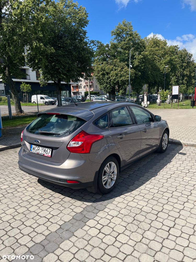 Ford Focus 1.6 Edition - 4