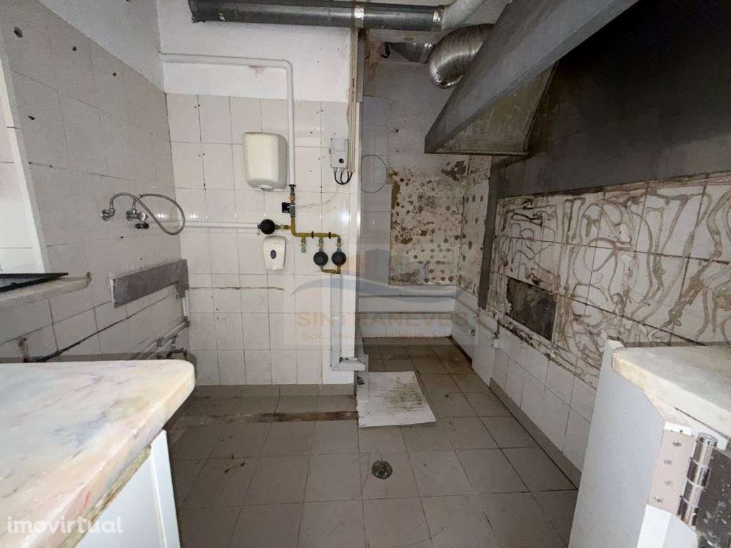 Loja com 95 m² | Licença para Comércio | Extração de Fumos | Locali... - Grande imagem: 5/13