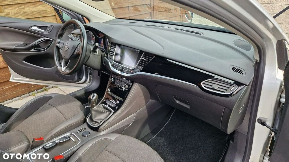Opel Astra - 16