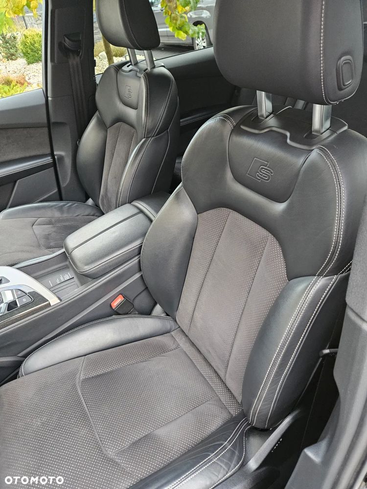 Audi Q7 - 13