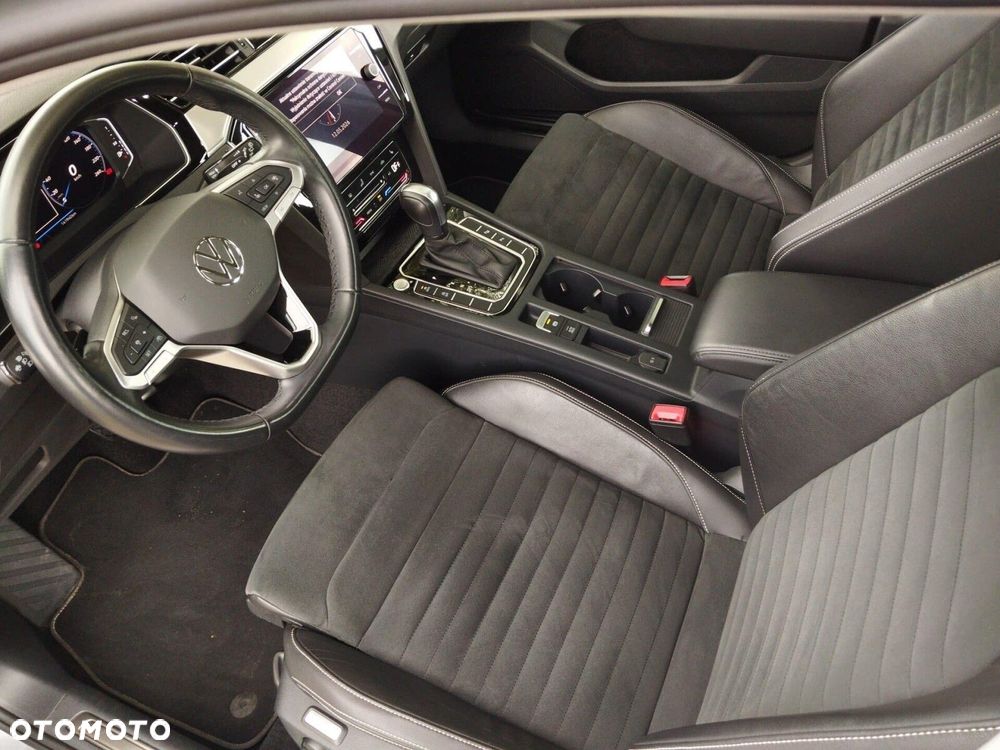 Volkswagen Passat - 14