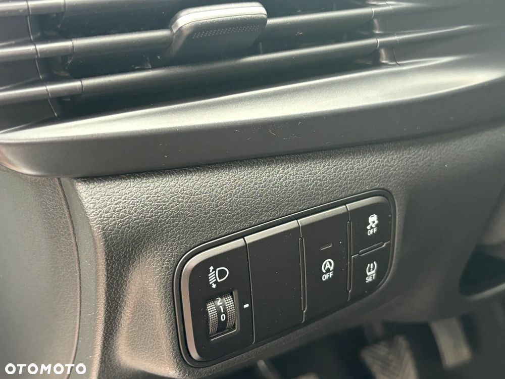 Hyundai i20 blue 1.2 Select - 19