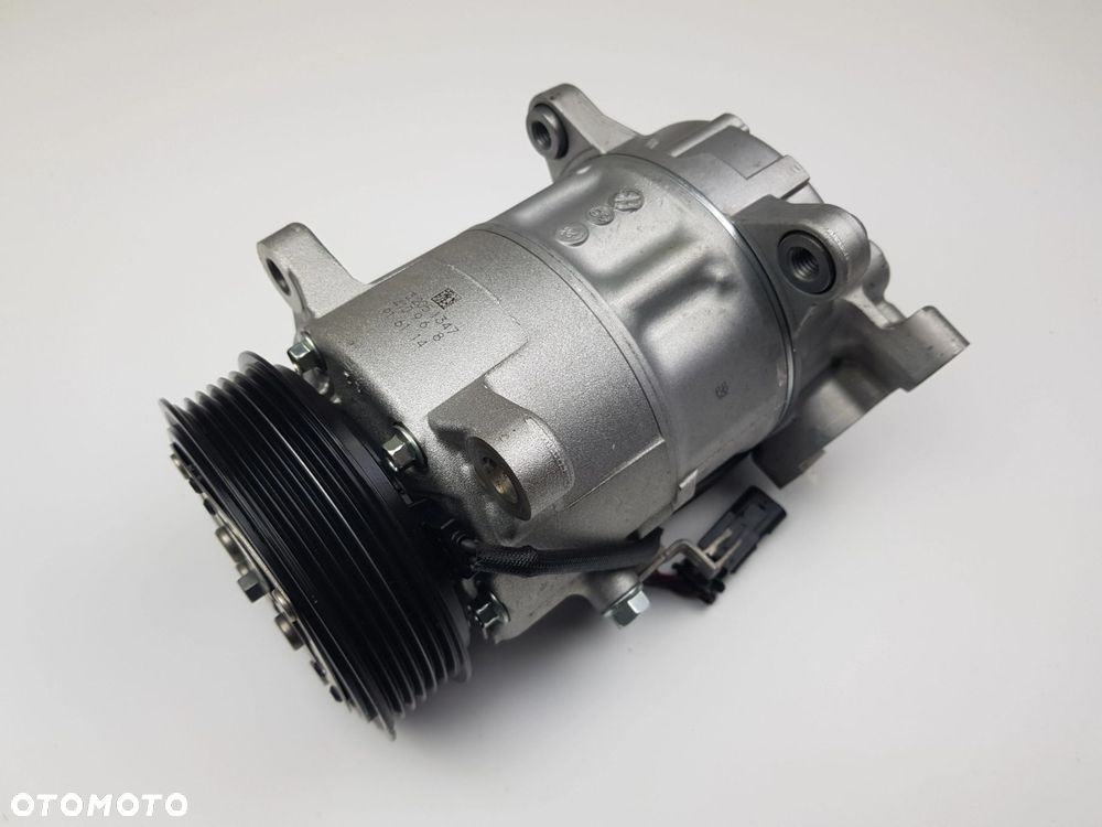 Kompresor Sprężarka klimatyzacji BMW X1 U11 2 U06 B47 2.0d 5A5C710 - 5