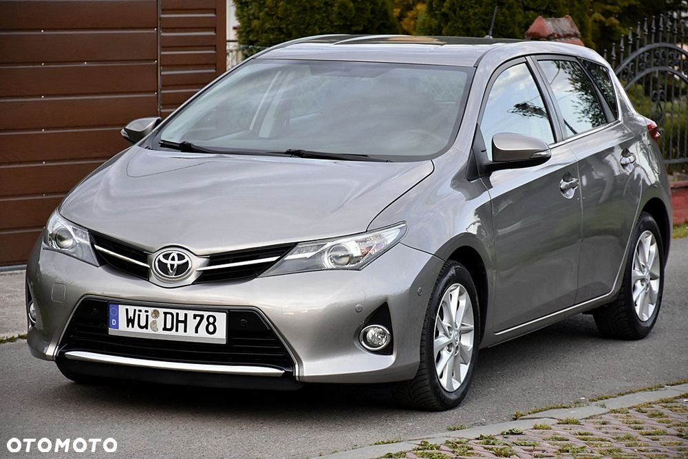 Toyota Auris 1.6 Executive - 2