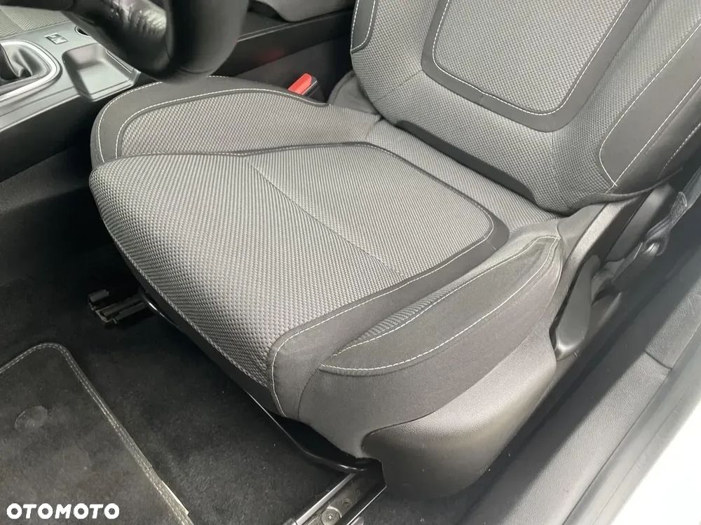 Renault Megane 1.3 TCe FAP Business - 13
