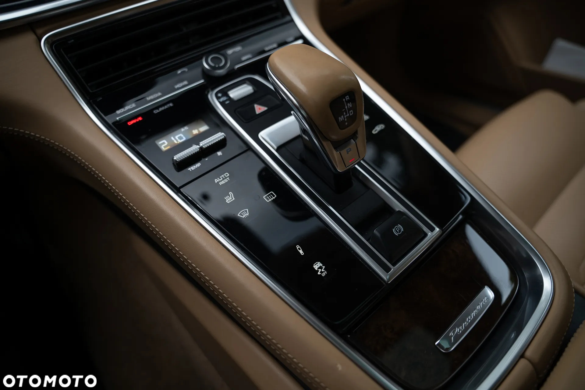Porsche Panamera 4S - 14