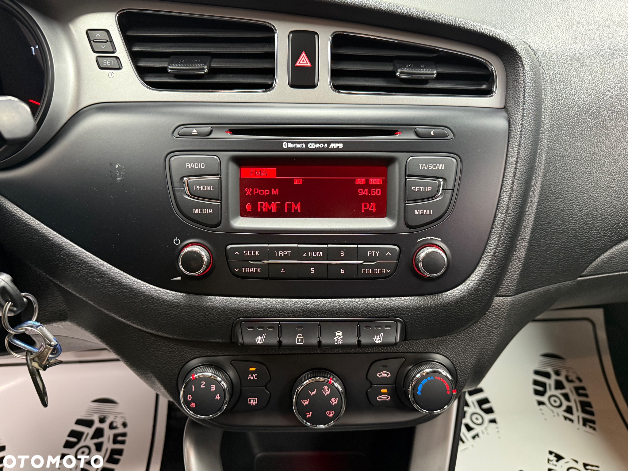 Kia Ceed - 13