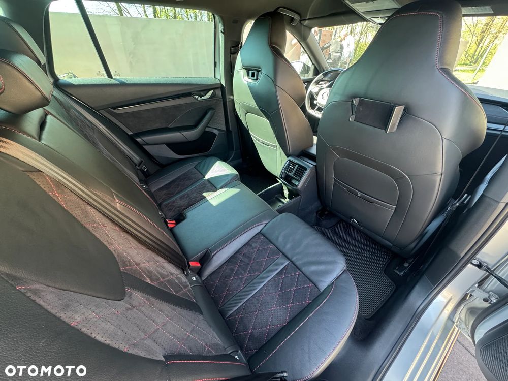 Skoda Octavia 2.0 TDI RS DSG - 21