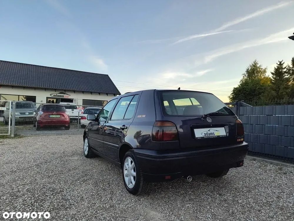 Volkswagen Golf - 5