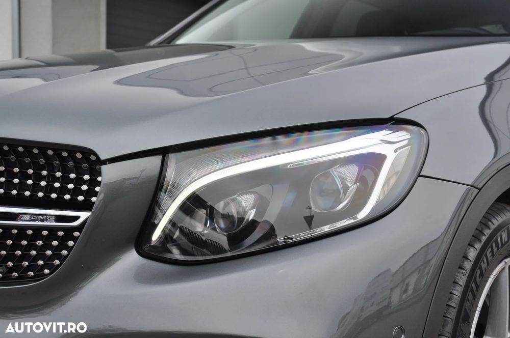 Mercedes-Benz GLC 250 4Matic 9G-TRONIC AMG Line - 11
