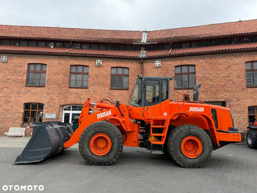 Doosan DL300 - 2