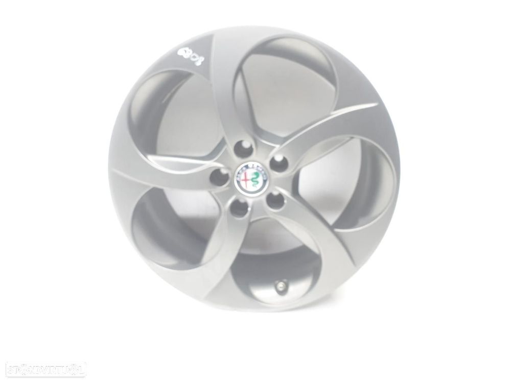 PNEU ALFA ROMEO GIULIA 952 - 1