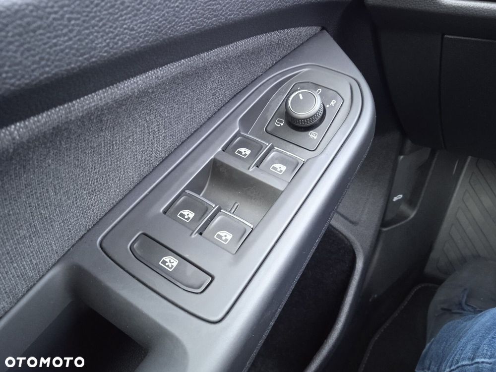 Volkswagen Golf 2.0 TDI Life - 20
