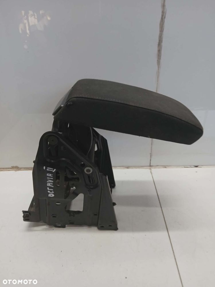 REGULOWANY PODŁOKIETNIK SKODA OCTAVIA 2 II - 3