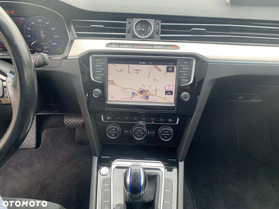 Volkswagen Passat - 22