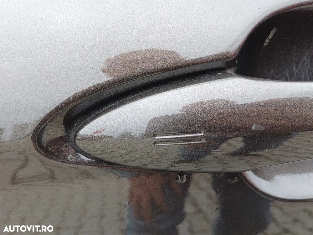 Toyota Camry 2.5 Hybrid Business - 17