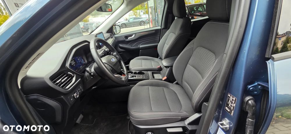 Ford Kuga - 28
