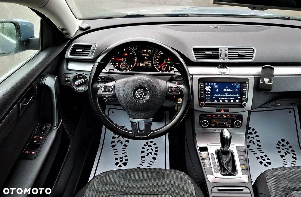 Volkswagen Passat 2.0 TDI DSG BlueMotion Technology Comfortline - 34